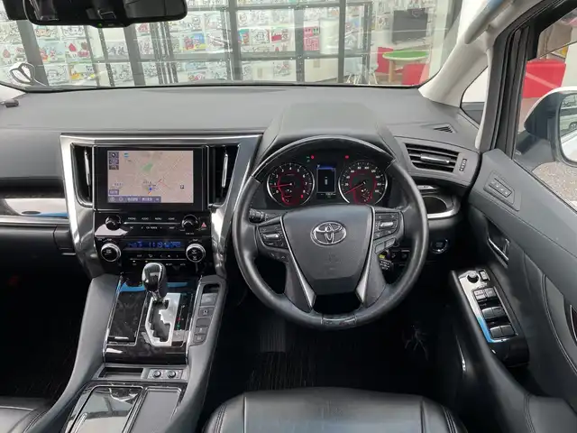 トヨタ アルファード S Cパッケージ 千葉県 2021(令3)年 3.4万km ホワイトパールクリスタルシャイン モデリスタエアロ/サンルーフ/純正9インチナビ/(フルセグTV/BT/CD/DVD/FM/AM)/バックカメラ/前後ドライブレコーダー/純正フリップダウンモニター/衝突被害軽減システム/車線逸脱警報/クルーズコントロール/レザーシート/両側パワースライドドア/横滑り防止装置/ビルトインETC2.0/アイドリングストップ/LEDヘッドライト/フォグランプ/オートライト/ウィンカーミラー/電動格納ミラー/純正18インチAW/シートヒーター/エアシート/シートリフター/ステアリングヒーター/プッシュスタート/スマートキー/フロアマット/ドアバイザー/スペアキー/取扱説明書/保証書