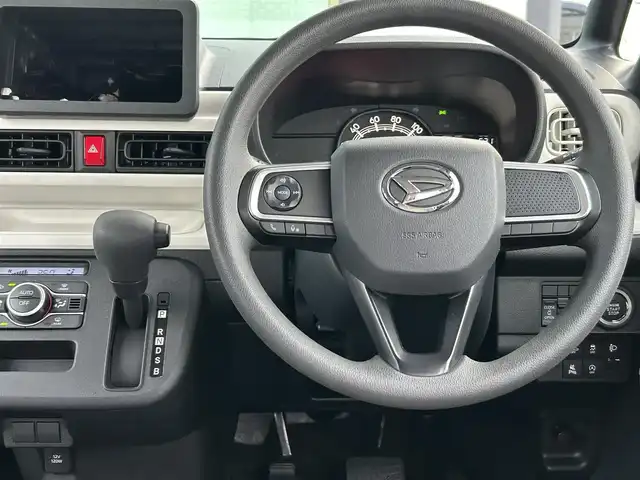 ダイハツ ムーヴ キャンバス ストライプス X 香川県 2025(令7)年 0.4万km シャイニングホワイトパール/レーザーブルークリスタルシャイン スマートアシスト/・衝突被害軽減ブレーキ機能/・前後誤発進抑制機能/・オートハイビーム/・ふらつき警報/両側パワースライドドア/前後コーナーセンサー/盗難防止装置/アイドリングストップ/ステアリングリモコン/パワーステアリング/パワーウィンドウ/プッシュスタート/スマートキー