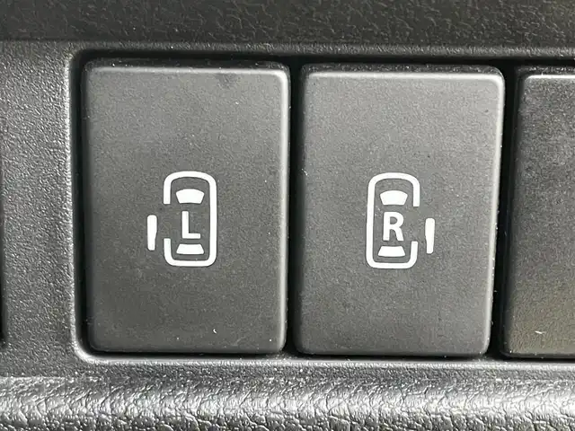 スズキ スペーシア ギア HYBRID XZターボ 岡山県 2021(令3)年 6.7万km シフォンアイボリーM 純正８インチナビ　(CN-RZ866)/【CD/DVD/BT/USB/フルセグ】/全方位カメラ　/両側電動スライド　/レーダークルーズコントロール　/ビルトインＥＴＣ　/シートヒーター　前席/ＬＥＤヘッドライト　/コーナーセンサー　後/オートハイビーム　/ルーフレール　/フォグランプ/禁煙車/アイドリングストップ/パドルシフト/純正フロアマット