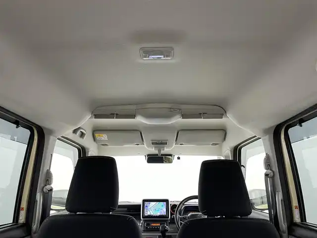 スズキ スペーシア ギア HYBRID XZターボ 岡山県 2021(令3)年 6.7万km シフォンアイボリーM 純正８インチナビ　(CN-RZ866)/【CD/DVD/BT/USB/フルセグ】/全方位カメラ　/両側電動スライド　/レーダークルーズコントロール　/ビルトインＥＴＣ　/シートヒーター　前席/ＬＥＤヘッドライト　/コーナーセンサー　後/オートハイビーム　/ルーフレール　/フォグランプ/禁煙車/アイドリングストップ/パドルシフト/純正フロアマット