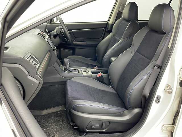 スバル レヴォーグ 2．0GT－S アイサイト 道央・札幌 2015(平27)年 5.4万km パール ・社外ナビ&CD&DVD&SD&BT/・寒冷地仕様/・バック/サイドカメラ/・アイサイトver.3/・プリクラッシュブレーキ/・追従機能付クルーズコントロール/・アクティブレーンキープ/・誤発進抑制機能/・ふらつき警報/・先行車発進お知らせ機能/・横滑り防止装置/・前席パワーシート/・ハーフレザーシート/・ビルトインETC/・パドルシフト/・純正フロアマット/・電動格納ミラー/・プッシュスタート/・オートワイパー/・ヘッドライトウォッシャー/・HIDヘッドライト/・フォグランプ/・オートライト/・オートマチックハイビーム/・スマートキー/・スペアキー/・取扱説明書