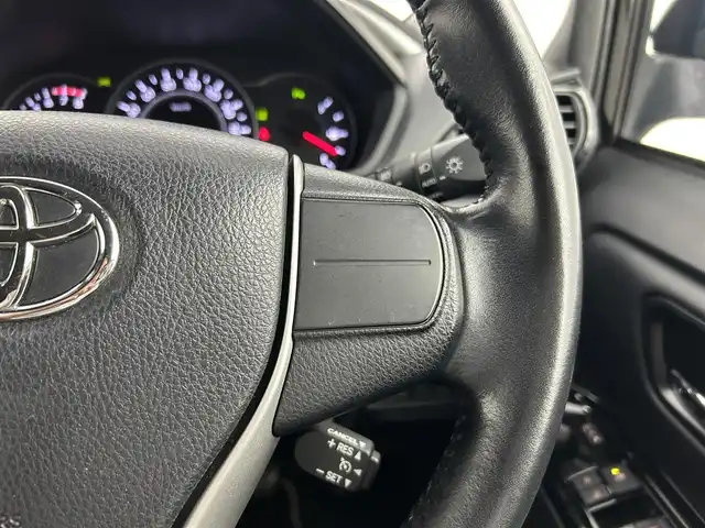 トヨタ ヴォクシー ZS 煌Ⅲ 千葉県 2020(令2)年 4万km ブラック ワンオーナー/禁煙車/両側電動ドア/トヨタセーフティセンス/・プリクラッシュセーフティブレーキ/・クリアランスソナー/・クルーズコントロール/・レーンディパーチャーアラート/純正フリップダウンモニター/純正10インチメモリナビ/・型番：NSZN－Z68T/・CD/DVD/Bluetooth/フルセグTV/・純正フリップダウンモニター/・バックカメラ/・ビルトイン2.0ETC/革巻きステアリング/・ステアリングスイッチ/MT付きAT/左右独立エアコン/純正フロアマット/純正16インチAW/純正ドアバイザー/オートライト/・オートマチックハイビーム/・LEDヘッドライト/・LEDフォグランプ