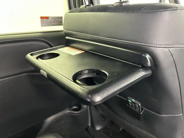 トヨタ ヴォクシー ZS 煌Ⅲ 千葉県 2020(令2)年 4万km ブラック ワンオーナー/禁煙車/両側電動ドア/トヨタセーフティセンス/・プリクラッシュセーフティブレーキ/・クリアランスソナー/・クルーズコントロール/・レーンディパーチャーアラート/純正フリップダウンモニター/純正10インチメモリナビ/・型番：NSZN－Z68T/・CD/DVD/Bluetooth/フルセグTV/・純正フリップダウンモニター/・バックカメラ/・ビルトイン2.0ETC/革巻きステアリング/・ステアリングスイッチ/MT付きAT/左右独立エアコン/純正フロアマット/純正16インチAW/純正ドアバイザー/オートライト/・オートマチックハイビーム/・LEDヘッドライト/・LEDフォグランプ