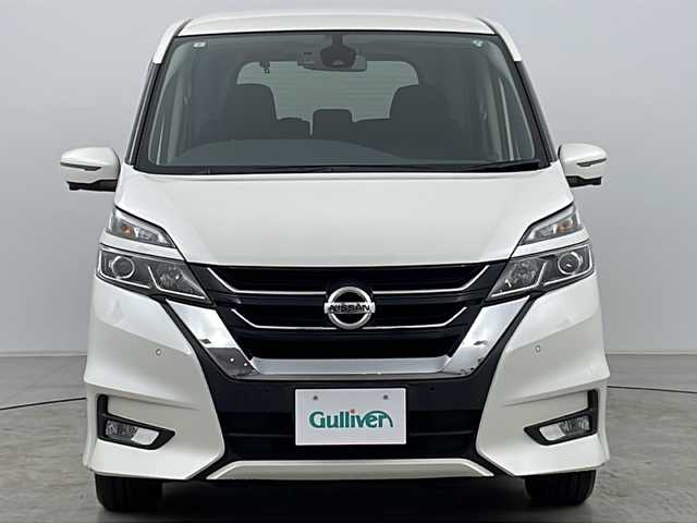 日産 セレナ ハイウェイスター Vセレクション 道央・札幌 2017(平29)年 5.6万km ブリリアントホワイトパール ・４WD/・寒冷地仕様/・純正ナビ(CD&DVD&SD&BT&USB&フルセグ&AVX)/・全方位モニター/・両側パワースライドドア/・衝突軽減ブレーキ/・レーンキープアシスト/・クルーズコントロール/・TVキャンセラー/・ステアリングスイッチ/・ハンズフリースライドドア/・パーキングアシスト/・純正フリップダウンモニター/・バック&フロント&サイドカメラ/・純正ドラレコ/・ドアミラーヒーター/・LEDヘッドライト/・ハロゲンフォグライト