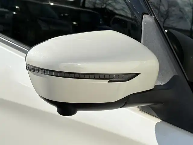 日産 セレナ ハイウェイスター Vセレクション 岩手県 2017(平29)年 5.6万km ブリリアントホワイトパール 禁煙車/４WD/寒冷地仕様/純正フリップダウンモニター/全方位カメラ/ミラーヒーター/両側パワースライドドア/ハンズフリースライドドア/純正ナビ/→フルセグTV/Bluetooth/CD/DVD/FM/AM/バックカメラ/ステアリングスイッチ/TVキャンセラー/衝突軽減ブレーキ/レーンキープアシスト/クルーズコントロール/パーキングアシスト/横滑り防止装置/LEDヘッドライト/フォグライト/〇プッシュスタート/〇電動格納ミラー/〇ウィンカーミラー/〇シガーソケット/〇USBポート/〇スマートキー/〇ドアバイザー/〇フロアマット/純正ドライブレコーダー/ビルトインETC