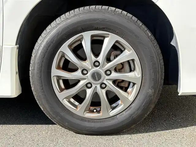 日産 セレナ ハイウェイスター Vセレクション 岩手県 2017(平29)年 5.6万km ブリリアントホワイトパール 禁煙車/４WD/寒冷地仕様/純正フリップダウンモニター/全方位カメラ/ミラーヒーター/両側パワースライドドア/ハンズフリースライドドア/純正ナビ/→フルセグTV/Bluetooth/CD/DVD/FM/AM/バックカメラ/ステアリングスイッチ/TVキャンセラー/衝突軽減ブレーキ/レーンキープアシスト/クルーズコントロール/パーキングアシスト/横滑り防止装置/LEDヘッドライト/フォグライト/〇プッシュスタート/〇電動格納ミラー/〇ウィンカーミラー/〇シガーソケット/〇USBポート/〇スマートキー/〇ドアバイザー/〇フロアマット/純正ドライブレコーダー/ビルトインETC