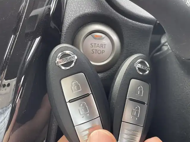 日産 ノート e－パワー X 愛媛県 2016(平28)年 3.9万km プレミアムコロナオレンジ 純正7型ナビ(フルセグTV/BT)/全周囲カメラ/インテリジェントルームミラー/ドライブレコーダー/クリアランスソナー/衝突被害軽減装置/車線逸脱防止装置/ステアリングリモコン/純正ドアバイザー/純正フロアマット/LEDヘッドライト/シガーソケット/スペアキー1本/現状サマー(鉄)(185/70/R14)/BRIDGESTONE EcoPia/禁煙車