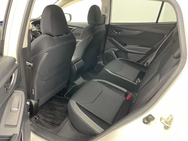 スバル インプレッサ スポーツ 2．0i－S アイサイト 道央・札幌 2017(平29)年 6万km クリスタルホワイトP 純正ナビ＆ＴＶ＆ＢＴ＆ＳＤ＆ＳＤ/バックカメラ/前後ドライブレコーダー/ETC/アダプティブクルーズコントロール/ヒルスタートアシストコントロール/パドルシフト/アルミペダル/4WD/電子パーキングシステム/プッシュスタート/ステアリングリモコン/ウィンカーミラー/フロントフォグランプ/純正フロアマット/純正ドアバイザー/純正18インチアルミホイール