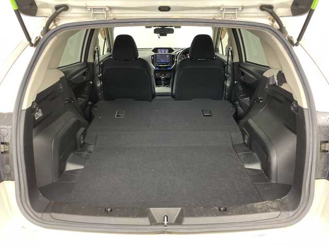 スバル インプレッサ スポーツ 2．0i－S アイサイト 道央・札幌 2017(平29)年 6万km クリスタルホワイトP 純正ナビ＆ＴＶ＆ＢＴ＆ＳＤ＆ＳＤ/バックカメラ/前後ドライブレコーダー/ETC/アダプティブクルーズコントロール/ヒルスタートアシストコントロール/パドルシフト/アルミペダル/4WD/電子パーキングシステム/プッシュスタート/ステアリングリモコン/ウィンカーミラー/フロントフォグランプ/純正フロアマット/純正ドアバイザー/純正18インチアルミホイール