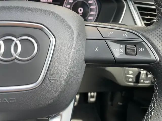 アウディ アウディ Ｑ５ 石川県 2021(令3)年 3万km 白 4WD/衝突軽減ブレーキ/サイドアシスト/クリアランスソナー/純正メモリーナビ/全方位カメラ/フルセグTV/AppleCarPlay/バーチャルコックピット/ACC/ブラインドスポットモニター/電動格納ミラー/電動リアゲート/電動シート/シートヒーター/LEDヘッドライト