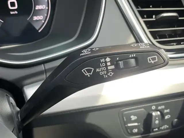 アウディ アウディ Ｑ５ 石川県 2021(令3)年 3万km 白 4WD/衝突軽減ブレーキ/サイドアシスト/クリアランスソナー/純正メモリーナビ/全方位カメラ/フルセグTV/AppleCarPlay/バーチャルコックピット/ACC/ブラインドスポットモニター/電動格納ミラー/電動リアゲート/電動シート/シートヒーター/LEDヘッドライト