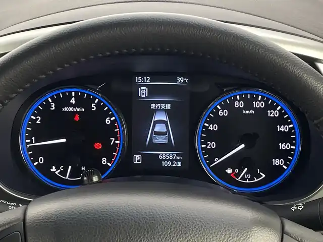 日産 エルグランド 250HWS S アーバンクロム 新潟県 2020(令2)年 6.9万km ブリリアントホワイトパール 純正ディーラーOPナビ（型式：MM519D-L）/・CD/DVD/Bluetooth/フルセグ/バックモニター/衝突被害軽減システム/レーダークルーズコントロ―ル/レーンキープアシスト/ドライブレコーダー/サンルーフ/両側パワースライドドア/3列シート/ハーフレザーシート/オットマン/電動リアゲート/純正フロアマット/ウォークスルー/純正LEDヘッドライト/オートライト/純正18インチAW夏タイヤ/ABS/横滑り防止機能/前後コーナーセンサー/盗難防止装置