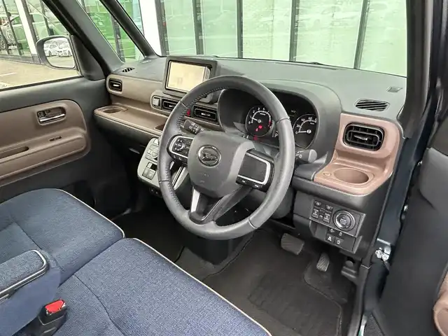 ダイハツ ムーヴ キャンバス セオリー G 香川県 2024(令6)年 0.7万km レーザーブルークリスタルシャイン 社外7インチSDナビ/→フルセグ/CD/DVD/Bluetooth/バックカメラ/スマートアシスト/・衝突警報/衝突回避支援ブレーキ/・ブレーキ制御付誤発進抑制機能/・車線逸脱警報/抑制機能/・ふらつき警報/・路側逸脱警報機能/・アダプティブドライビングビーム/・オートハイビーム/両側パワースライドドア/前席シートヒーター/LEDヘッドライト/LEDフォグランプ/電子パーキングブレーキ/オートブレーキホールド/ホッとカップホルダー/置きラクボックス/本革ステアリング/ステアリングリモコン/アイドリングストップ/プッシュスタート/スマートキー