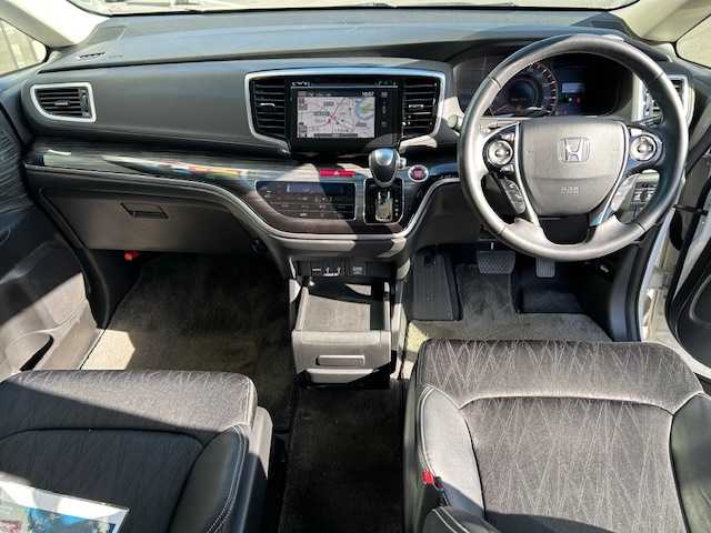 ホンダ オデッセイ アブソルート EX 宮城県 2014(平26)年 6.1万km ホワイトオーキッドパール 登録時走行距離60807ｋｍ/レーダークルーズコントロール/パドルシフト/全方位カメラ/オートライト/両側パワースライドドア/横滑り防止機能/アイドリングストップ/フリップダウンモニター/社外ETC/純正ドライブレコーダー/プッシュスタート/スマートキー/スペアキー１本/ステアリングリモコン/純正ナビ フルセグ/AM/FM・USB・BT・HDMI・CD/DVD/LEDヘッドライト/フォグランプ/電動格納ミラー/純正アルミホイール/純正フロアマット