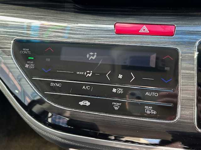 ホンダ オデッセイ アブソルート EX 宮城県 2014(平26)年 6.1万km ホワイトオーキッドパール 登録時走行距離60807ｋｍ/レーダークルーズコントロール/パドルシフト/全方位カメラ/オートライト/両側パワースライドドア/横滑り防止機能/アイドリングストップ/フリップダウンモニター/社外ETC/純正ドライブレコーダー/プッシュスタート/スマートキー/スペアキー１本/ステアリングリモコン/純正ナビ フルセグ/AM/FM・USB・BT・HDMI・CD/DVD/LEDヘッドライト/フォグランプ/電動格納ミラー/純正アルミホイール/純正フロアマット