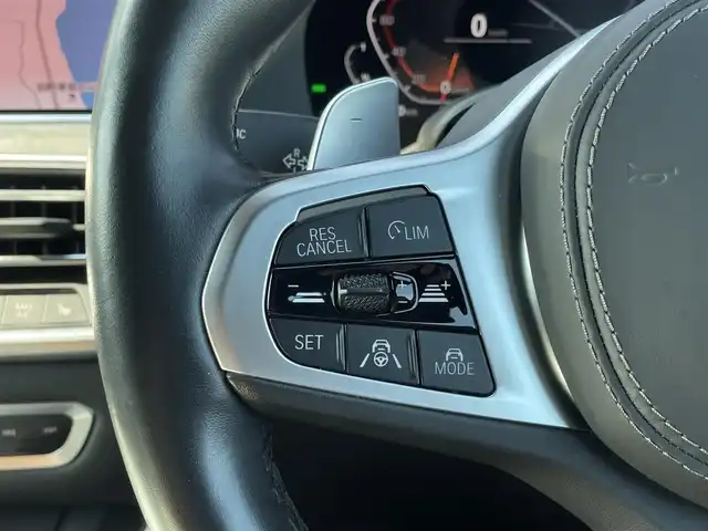 ＢＭＷ Ｘ５ xDrive 35d Mスポーツ 三重県 2019(平31)年 4.8万km サファイアブラックP パノラマサンルーフ　/コニャックシート　/ブルーＭキャリパー　/ライブコックピット　/オートマチックテールゲート　/純正２０インチアルミ　/純正ナビ　/全方位カメラ　/ＥＴＣ　/カープレイ /シートヒーター　/パワーシート