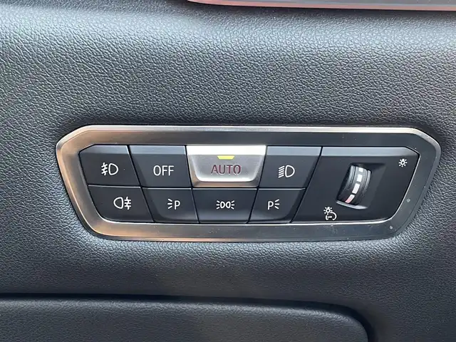 ＢＭＷ Ｘ５ xDrive 35d Mスポーツ 三重県 2019(平31)年 4.8万km サファイアブラックP パノラマサンルーフ　/コニャックシート　/ブルーＭキャリパー　/ライブコックピット　/オートマチックテールゲート　/純正２０インチアルミ　/純正ナビ　/全方位カメラ　/ＥＴＣ　/カープレイ /シートヒーター　/パワーシート
