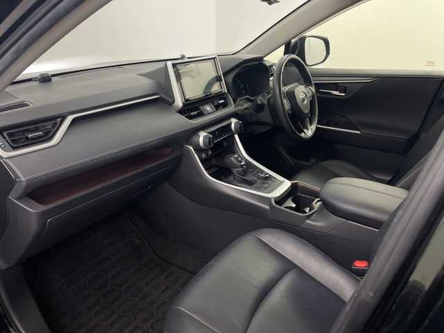 トヨタ ＲＡＶ４ G Zパッケージ 埼玉県 2020(令2)年 4.8万km アティチュードブラックマイカ 純正ナビ/（BT/TV/AM/FM/CD/DVD)　/バックカメラ　/ワイヤレス充電　/デジタルインナーミラー/衝突軽減ブレーキ　/レーダークルーズコントロール　/レーンキープアシスト　/ブラインドスポッモニター　/シートヒーター/ハンドルヒーター　/ビルトインＥＴＣ/コーナーセンサー/運転席メモリ機能付きパワーシート