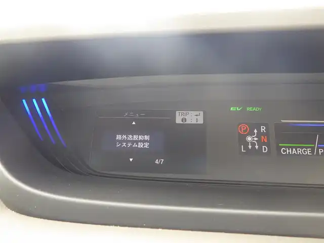ホンダ フリード＋ ハイブリット EX 千葉県 2016(平28)年 5.8万km モダンスティールM ホンダセンシング/・衝突軽減ブレーキ（CMBS）/・車線維持支援システム（LKAS）/・アダプティブクルーズコントロール（ACC）/・後方誤発進抑制機能/・誤発進抑制機能/ハーフレザーシート/前席シートヒーター/純正メモリーナビ/地デジTV/【DVD/CD再生機能】/バックカメラ/ドライブレコーダー（前後撮影）【ZDR-026】/ETC/LEDフォグライト/ウインカーミラー/純正15インチアルミホイル/サイド/カーテンエアバッグ/Honda スマートキー