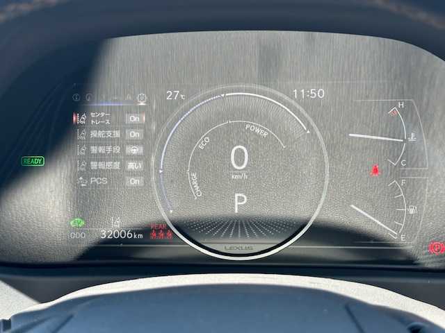 レクサス ＵＸ 250h バージョンC 大阪府 2022(令4)年 3.2万km グラファイトブラックガラスフレーク ナビ　/フルセグ　/Ｂｌｕｅｔｏｏｔｈ　/バックカメラ　/レザーシート　/シートヒーター　/ステアリングヒーター　/レーダークルーズコントロール　/前後コーナーセンサー　/ビルトイン２．０ＥＴＣ　/ＬＥＤヘッドライト