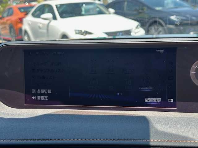 レクサス ＵＸ 250h バージョンC 大阪府 2022(令4)年 3.2万km グラファイトブラックガラスフレーク ナビ　/フルセグ　/Ｂｌｕｅｔｏｏｔｈ　/バックカメラ　/レザーシート　/シートヒーター　/ステアリングヒーター　/レーダークルーズコントロール　/前後コーナーセンサー　/ビルトイン２．０ＥＴＣ　/ＬＥＤヘッドライト