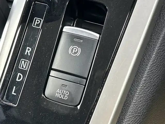 日産 セレナ ハイウェイスター G プロパイロットED 愛知県 2016(平28)年 5.9万km マルーンレッド 2トーン 純正９型ナビ/・CD/・DVD/・Bluetooth/・Blu-ray/後席モニター/全周囲カメラ/プロパイロット/両側パワースライドドア/パーキングアシスト/コーナーセンサー/衝突軽減ブレーキ/ふらつき警告/ABS/横滑り防止装置/ビルドインＥＴＣ/前後ドライブレコーダー/オートライト/LEDヘッドライト/パワーステアリング/パワーウィンドウ/純正アルミホイール/純正フロアマット/ダブルエアバック/サイドエアバック