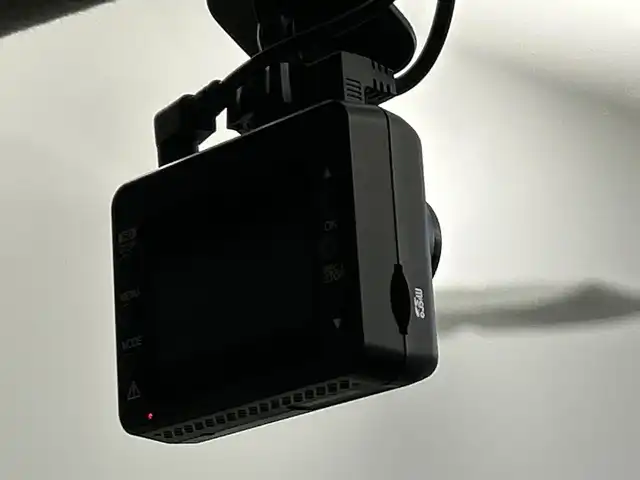 日産 セレナ ハイウェイスター G プロパイロットED 愛知県 2016(平28)年 5.9万km マルーンレッド 2トーン 純正９型ナビ/・CD/・DVD/・Bluetooth/・Blu-ray/後席モニター/全周囲カメラ/プロパイロット/両側パワースライドドア/パーキングアシスト/コーナーセンサー/衝突軽減ブレーキ/ふらつき警告/ABS/横滑り防止装置/ビルドインＥＴＣ/前後ドライブレコーダー/オートライト/LEDヘッドライト/パワーステアリング/パワーウィンドウ/純正アルミホイール/純正フロアマット/ダブルエアバック/サイドエアバック