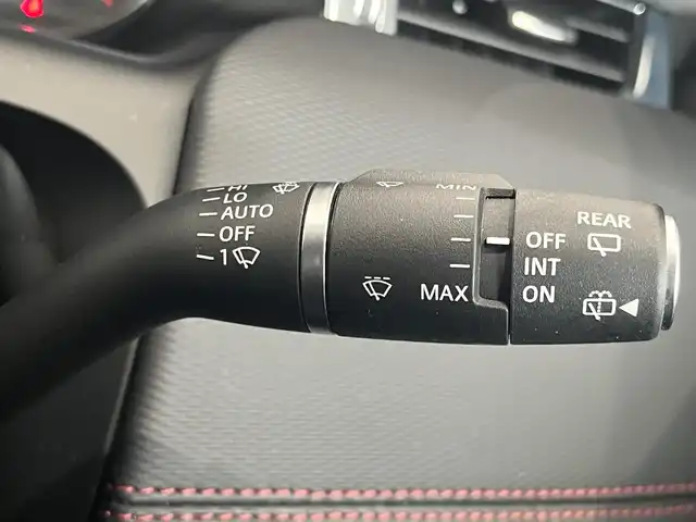 ランドローバー ランドローバー ディスカバリースポーツ アーバンED P250 静岡県 2022(令4)年 3.6万km 白 レザーシート/ドライブパック/・ハイスピードエマージェンシーブレーキ/・アダブティブクルーズコントロール/純正ナビ/(Bluetooth/AppleCarPlay/AndroidAuto/USB)/スロープアシスト/テレインレスポンス/ブラインドスポットアシスト/360°カメラ/スマートキー /ETC2.0/ドライブレコーダー /純正18インチアルミホイール/保証書/取扱説明書