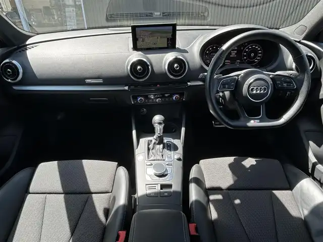アウディ Ａ３ SB SラインダイナミックLTD 福岡県 2019(令1)年 3万km デイトナグレーパールエフェクト 375台限定車/アダプティブクルーズコントロール/Audiサイドアシスト/Audiプレセンス/レーンキープアシスト/バーチャルコックピット/マトリクスLED/ハーフレザーシート/前席シートヒーター/純正ナビ/ApplecarPlay/androidauto/フルセグTV/Bluetooth/バックカメラ/前後ドライブレコーダー/純正18インチアルミホイール/ETC2.0
