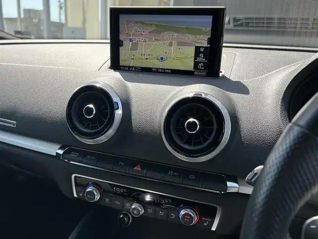 アウディ Ａ３ SB SラインダイナミックLTD 福岡県 2019(令1)年 3万km デイトナグレーパールエフェクト 375台限定車/アダプティブクルーズコントロール/Audiサイドアシスト/Audiプレセンス/レーンキープアシスト/バーチャルコックピット/マトリクスLED/ハーフレザーシート/前席シートヒーター/純正ナビ/ApplecarPlay/androidauto/フルセグTV/Bluetooth/バックカメラ/前後ドライブレコーダー/純正18インチアルミホイール/ETC2.0