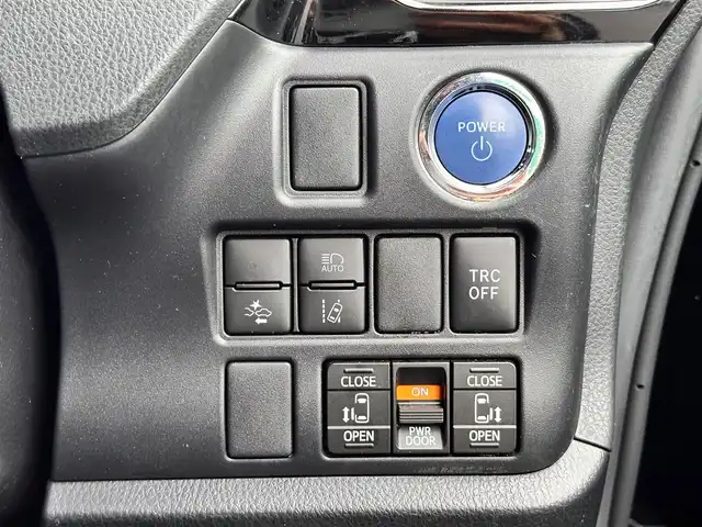 トヨタ ヴォクシー ハイブリッド ZS 煌Ⅲ 宮城県 2020(令2)年 5.8万km ブラック モデリスタエアロ（F/S/R）/マフラーカッター/セーフティセンス/・プリクラッシュセーフティ/・レーンディパーチャーアラート/・オートマチックハイビーム/・先行車発進告知機能/インテリジェントクリアランスソナー/純正10インチナビ（NSZN-Z68T）/・CD/DVD/・Bluetooth/・フルセグTV/・SD音楽録音機能/バックカメラ/ビルトインETC/ドライブレコーダー/両側パワースライドドア/ハーフレザーシート/シートヒーター/革巻きステアリング/クルーズコントロール/ステアリングスイッチ/LEDヘッドライト/フォグランプ/オートライト/スマートキー＆プッシュスタート/電動格納ミラー/純正16インチAW/フロアマット/Wエアバッグ