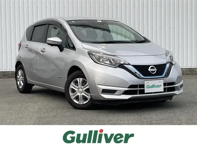 日産 ノート e－パワー X 福岡県 2017(平29)年 5.4万km ブリリアントシルバー 純正ナビ　/全周囲カメラ　/デジタルインナーミラー　/ステアリングスイッチ　/ドライブモードセレクト　/エマージェンシーブレーキ　/ＬＤＡ　/ＥＴＣ　/電格ミラー /スマートキー/プッシュスタート /前後コーナーセンサー