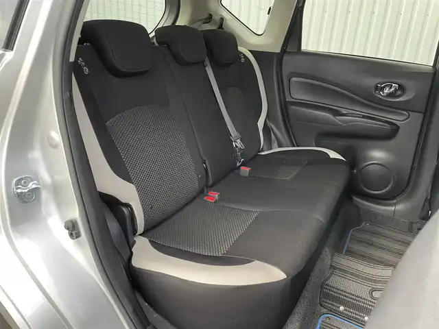 日産 ノート e－パワー X 福岡県 2017(平29)年 5.4万km ブリリアントシルバー 純正ナビ　/全周囲カメラ　/デジタルインナーミラー　/ステアリングスイッチ　/ドライブモードセレクト　/エマージェンシーブレーキ　/ＬＤＡ　/ＥＴＣ　/電格ミラー /スマートキー/プッシュスタート /前後コーナーセンサー