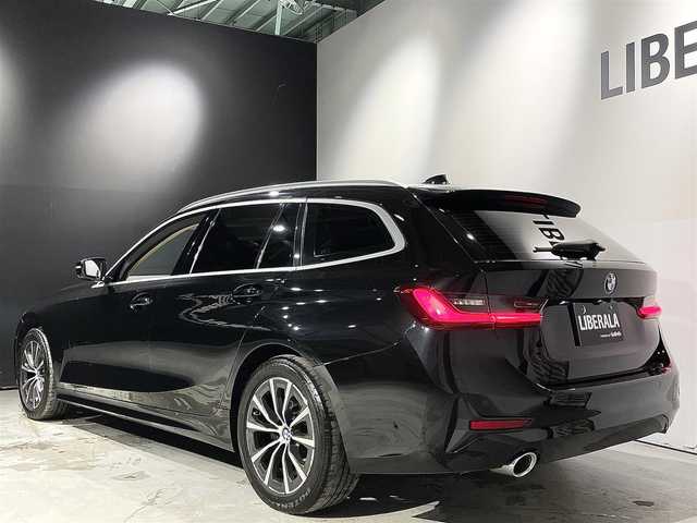 ＢＭＷ ３２０ｄ xDrive ツーリング 道央・札幌 2020(令2)年 5.2万km サファイアブラックP ハイラインパッケージ/・電動調整式ランバーサポート(D/N)/・ヴァーネスカレザーシート(ベージュ)/・ルーフレール(サテンアルミニウム)/プラスパッケージ/・アンビエントライト/・LEDフォグランプ/・ハイグロスブラックインテリアトリム/アダプティブLEDヘッドライト/ハイビームアシスタント/パーキングアシスト/パノラマビュー(全周囲カメラ)/PDC/パークディスタンスコントロール/オートマチックテールゲートオペレーション/スポーツレザーステアリングホイール/電動フロントシート/運転席メモリーシート/フロントシートヒーティング/ワイヤレスチャージング/BMWライブコックピット/・12.3インチマルチディスプレイメーターパネル/・10.25インチワイドコントロールディスプレイ/ドライビングアシストプロフェッショナル/・ACC/アクティブクルーズコントロール/・ステアリング&レーンコントロールアシスト/・レーンディパーチャーウォーニング/・衝突回避被害軽減ブレーキ/・クロストラフィックウォーニング/・トラフィックサインアシスト