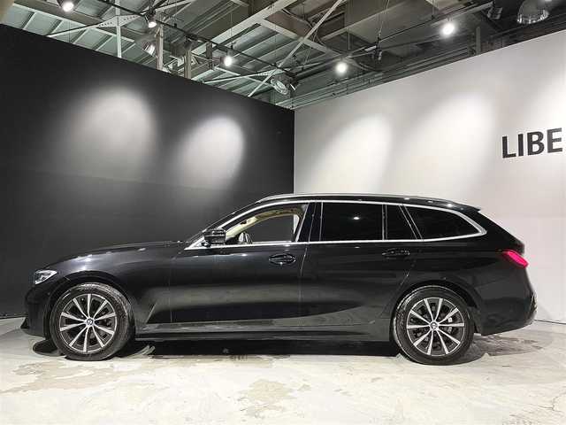 ＢＭＷ ３２０ｄ xDrive ツーリング 道央・札幌 2020(令2)年 5.2万km サファイアブラックP ハイラインパッケージ/・電動調整式ランバーサポート(D/N)/・ヴァーネスカレザーシート(ベージュ)/・ルーフレール(サテンアルミニウム)/プラスパッケージ/・アンビエントライト/・LEDフォグランプ/・ハイグロスブラックインテリアトリム/アダプティブLEDヘッドライト/ハイビームアシスタント/パーキングアシスト/パノラマビュー(全周囲カメラ)/PDC/パークディスタンスコントロール/オートマチックテールゲートオペレーション/スポーツレザーステアリングホイール/電動フロントシート/運転席メモリーシート/フロントシートヒーティング/ワイヤレスチャージング/BMWライブコックピット/・12.3インチマルチディスプレイメーターパネル/・10.25インチワイドコントロールディスプレイ/ドライビングアシストプロフェッショナル/・ACC/アクティブクルーズコントロール/・ステアリング&レーンコントロールアシスト/・レーンディパーチャーウォーニング/・衝突回避被害軽減ブレーキ/・クロストラフィックウォーニング/・トラフィックサインアシスト