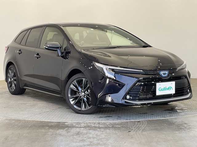 トヨタ カローラツーリング ハイブリッド ダブルバイビー 栃木県 2023(令5)年 0.6万km 黒 純正ディスプレイオーディオ/バックカメラ/コーナーセンサー/トヨタセーフティーセンス/・衝突軽減ブレーキ/・車線逸脱警報/・オートマチックハイビーム/・先行車発進告知機能/ビルトインETC2.0/ハーフレザーシート/禁煙車/オートライト/LEDヘッドライト/横滑り防止装置/AC100V電源/フォグランプ/スマートキー/プッシュスタート/ステアリングスイッチ/革巻きステアリング/ウィンカーミラー/電動格納ミラー/純正17インチアルミホイール/純正フロアマット