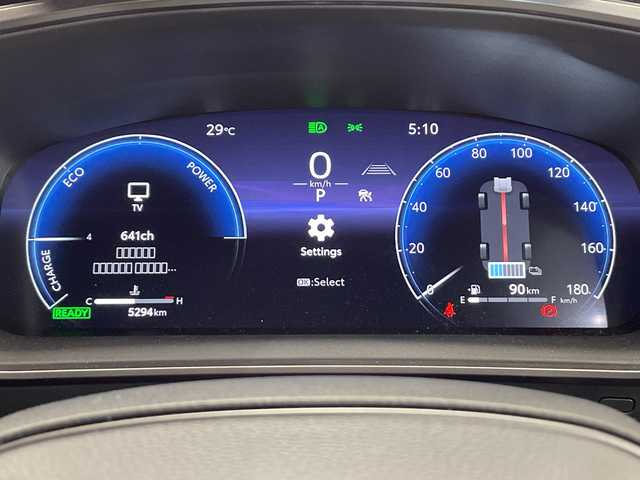 トヨタ カローラツーリング ハイブリッド ダブルバイビー 栃木県 2023(令5)年 0.6万km 黒 純正ディスプレイオーディオ/バックカメラ/コーナーセンサー/トヨタセーフティーセンス/・衝突軽減ブレーキ/・車線逸脱警報/・オートマチックハイビーム/・先行車発進告知機能/ビルトインETC2.0/ハーフレザーシート/禁煙車/オートライト/LEDヘッドライト/横滑り防止装置/AC100V電源/フォグランプ/スマートキー/プッシュスタート/ステアリングスイッチ/革巻きステアリング/ウィンカーミラー/電動格納ミラー/純正17インチアルミホイール/純正フロアマット