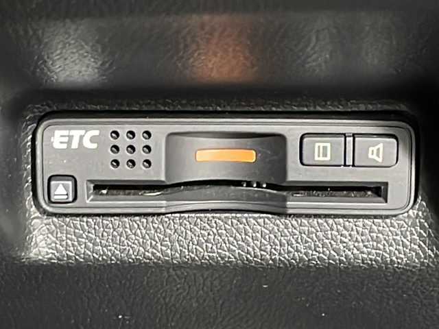 ホンダ シャトル ハイブリッド X 広島県 2016(平28)年 5.8万km ミッドナイトブルービームM 純正ナビ　/バックカメラ　/フルセグ　/レーダークルーズコントロール　/オートライト　/衝突軽減ブレーキ　/ＬＥＤヘッドランプ　/スマートキー　/ハーフレザーシート　/フォグランプ　/純正フロアマット　/横滑り防止　/ETC/純正15インチアルミキャップ（185/60/R15)/エアバック（運転席/助手席/サイド）