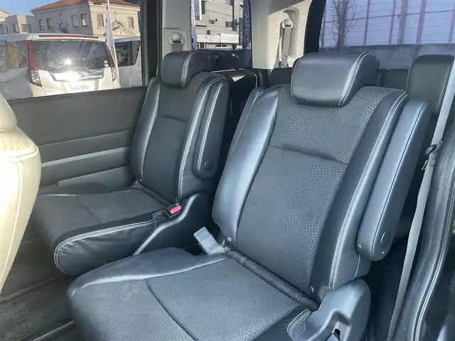 ホンダ ステップワゴン スパーダ Z クールスピリット 和歌山県 2013(平25)年 10.8万km プレミアムスパークルブラックパール (株)IDOMが運営する【じしゃロン和歌山店】の自社ローン対象車両になります。こちらは現金ご利用時の価格です。/自社ローンご希望の方は別途その旨お申付け下さい。/バックカメラ/ETC/合皮レザーシート/両側パワースライドドア/クルーズコントロール/パドルシフト/ステアリングスイッチ/電動格納ミラー/オートライト/HIDヘッドライト/三列目格納シート/純正アルミホイール