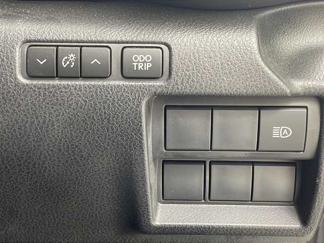 レクサス ＩＳ 300h 茨城県 2020(令2)年 1.4万km ソニッククォーツ 純正ナビ/・バックカメラ/・フルセグテレビ/・Bluetooth接続/・USB入力端子/MTモード付AT/ETC/クルーズコントロール/スマートキー/パワーシート/ドライブレコーダー/コーナーセンサー/ABS/レーンアシストキープ/横滑り防止装置/盗難防止装置/オートライト/パドルシフト/ブラインドスポットモニター/カードキー