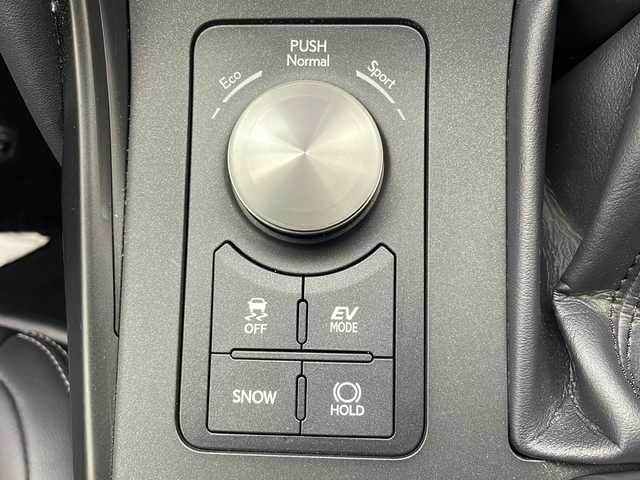 レクサス ＩＳ 300h 茨城県 2020(令2)年 1.4万km ソニッククォーツ 純正ナビ/・バックカメラ/・フルセグテレビ/・Bluetooth接続/・USB入力端子/MTモード付AT/ETC/クルーズコントロール/スマートキー/パワーシート/ドライブレコーダー/コーナーセンサー/ABS/レーンアシストキープ/横滑り防止装置/盗難防止装置/オートライト/パドルシフト/ブラインドスポットモニター/カードキー