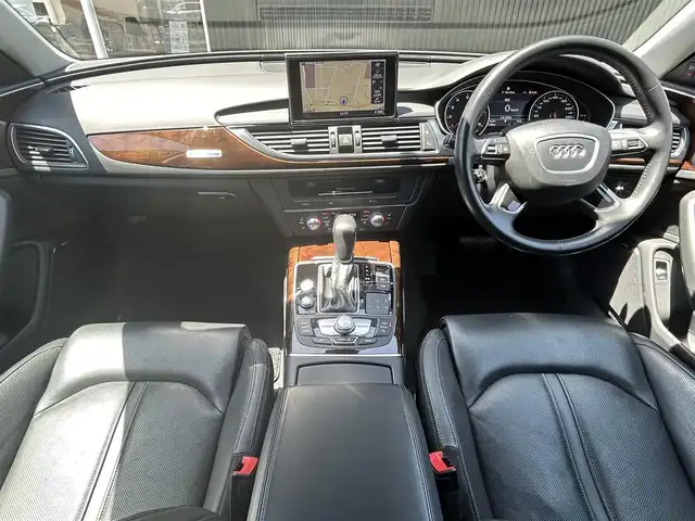 アウディ Ａ６ アバント 2．0 TFSI クワトロ 福岡県 2018(平30)年 3万km グレイシアホワイトメタリック アダプティブクルーズコントロール/レーンキープアシスト/Audiサイドアシスト/Audiプレセンス/マトリクスLED/BOSE/黒革シート/前席シートヒーター/純正ナビ/フルセグTV/Bluetooth/バックカメラ/パワーバックドア/オートハイビーム/ステアリングスイッチ/前後コーナーセンサー/純正18インチアルミホイール/ETC