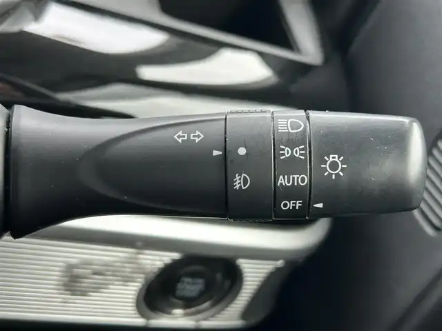スズキ スペーシア カスタム HYBRID XS 兵庫県 2018(平30)年 4.8万km ピュアホワイトP 純正ディーラーOP８インチナビ/Bluetooth/フルセグ/CD/DVD/全方位カメラ/ステアリングスイッチ/両側パワースライドドア/ETC/ドライブレコーダー/革巻きステアリング/純正ドアバイザー/ヘッドアップディスプレイ