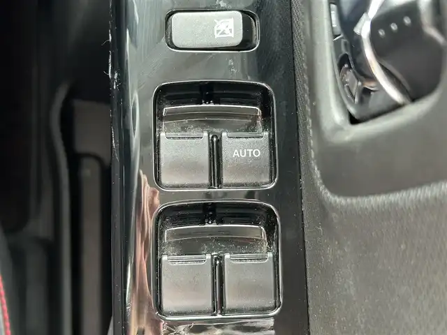 スズキ スペーシア カスタム HYBRID XS 兵庫県 2018(平30)年 4.8万km ピュアホワイトP 純正ディーラーOP８インチナビ/Bluetooth/フルセグ/CD/DVD/全方位カメラ/ステアリングスイッチ/両側パワースライドドア/ETC/ドライブレコーダー/革巻きステアリング/純正ドアバイザー/ヘッドアップディスプレイ