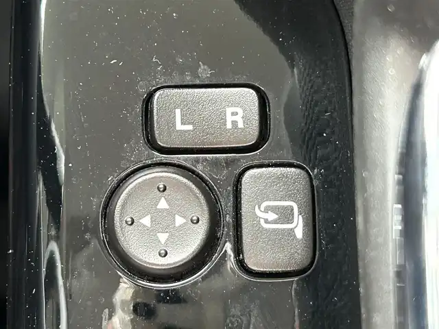 スズキ スペーシア カスタム HYBRID XS 兵庫県 2018(平30)年 4.8万km ピュアホワイトP 純正ディーラーOP８インチナビ/Bluetooth/フルセグ/CD/DVD/全方位カメラ/ステアリングスイッチ/両側パワースライドドア/ETC/ドライブレコーダー/革巻きステアリング/純正ドアバイザー/ヘッドアップディスプレイ