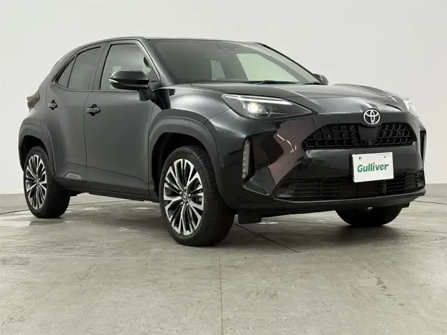 トヨタ ヤリスクロス Z 茨城県 2022(令4)年 1.9万km ブラックマイカ トヨタセーフティセンス/　　・プリクラッシュセーフティ/　　・レーントレーシングアシスト/　　・レーンディバーチャーアラート/　　・レーダークルーズコントロール/　　・オートマチックハイビーム/　　・ロードサインアシスト/パーキングセンサーシステム/純正8インチディスプレイオーディオ/　　・Bluetooth対応/パノラミックビューモニター/ビルトインETC/ステアリングヒーター/ハーフレザーシート/シートヒーター/純正18インチアルミホイール/純正LEDヘッドライト