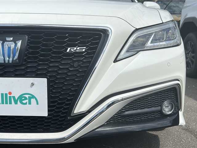 トヨタ クラウン ハイブリッド RS アドバンス 佐賀県 2018(平30)年 9.7万km ホワイトパールクリスタルシャイン 純正ダブルディスプレイナビゲーション/・フルセグTV/CD/DVD/SD/USB/Bluetooth/バックカメラ/前方ドライブレコーダー/ビルトインETC/ヘッドアップディスプレイ/リバース連動ドアミラー/100V電源/電子パーキングブレーキ/・AUTO HOLD機能/ハーフレザーシート/DN席パワーシート(D席メモリー機能付)/DN席シートヒーター/ISOFIX対応/革巻きステアリング/ステアリングヒーター/ステアリングリモコン/純正18インチアルミホイール/純正三眼LEDヘッドライト/・オートマチックハイビーム/純正LEDフォグランプ/純正フロアマット/純正ドアバイザ―/スペアキー１本/トヨタセーフティセンス/・レーダークルーズコントロール/・レーンディパーチャーアラート/・プリクラッシュセーフティ/・ブラインドスポットモニター/・リヤクロストラフィックアラート/・クリアランスソナー/・ロードサインアシスト