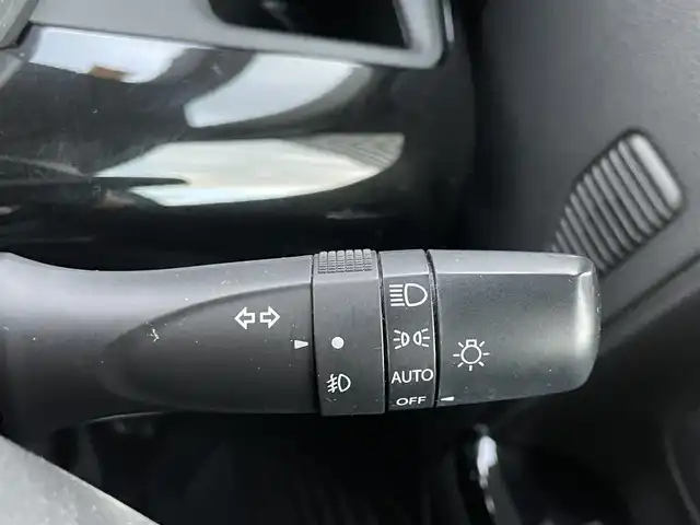 スズキ スペーシア カスタム HYBRID XS 島根県 2018(平30)年 7.2万km ピュアホワイトパール/ブラック2トーン 純正８インチナビ・フルセグ　/ＤＶＤ再生・Ｂｌｕｅｔｏｏｔｈ　/全方位/バック/サイドカメラ　/ドライブレコーダー　/ヘッドアップディスプレイ/両側パワースライド　/衝突軽減ブレーキ/レーンアシスト　/ハーフレザーシート/前席シートヒーター　/純正LEDライト/純正フロアマット/純正アルミホイール/盗難防止装置