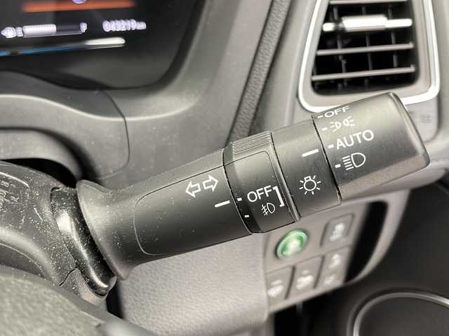 ホンダ ヴェゼル ハイブリッド Z ホンダセンシング 千葉県 2020(令2)年 4.4万km ミッドナイトブルービームM Honda SENSING/ルーフレール/プッシュスタート/パドルシフト/クルーズコントロール/純正ナビ(BT/CD)/ドライブレコーダー/ビルトインETC/バックカメラ/ハーフレザーシート/前席シートヒーター/LEDヘッドライト/LEDフォグランプ/純正フロアマット/純正ドアバイザー/純正１７インチアルミホイール車載