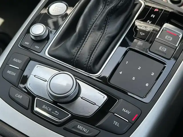 アウディ Ａ６ アバント 2．0 TFSI クワトロ 福岡県 2017(平29)年 5.2万km ミトスブラックメタリック アダプティブクルーズコントロール/レーンキープアシスト/ブラインドスポットモニター/マトリクスLED/黒革シート/前席シートヒーター/前席パワーシート/純正ナビ/フルセグTV/Bluetooth/バックカメラ/パワーバックドア　/ステアリングスイッチ/前後コーナーセンサー/社外19インチアルミホイール/ETC